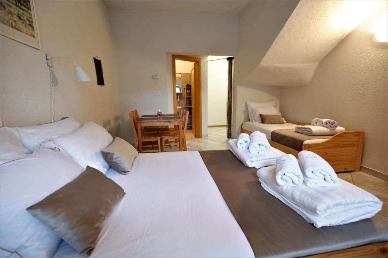 Guesthouse Idila Pod Nanosom Senozece Zewnętrze zdjęcie