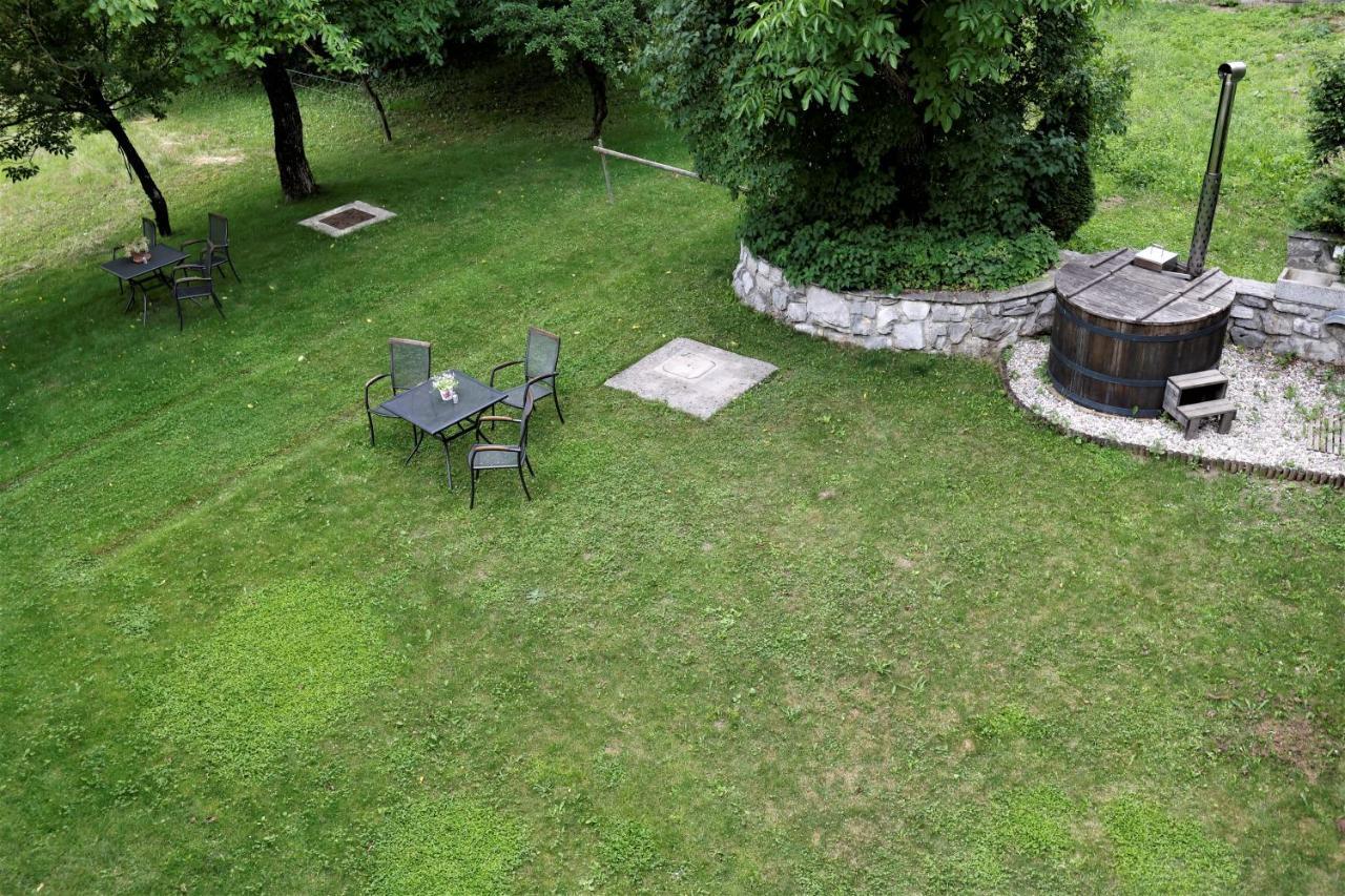 Guesthouse Idila Pod Nanosom Senozece Zewnętrze zdjęcie