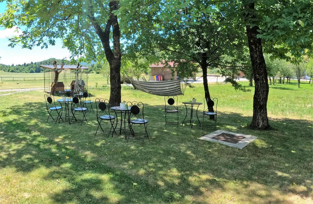 Guesthouse Idila Pod Nanosom Senozece Zewnętrze zdjęcie