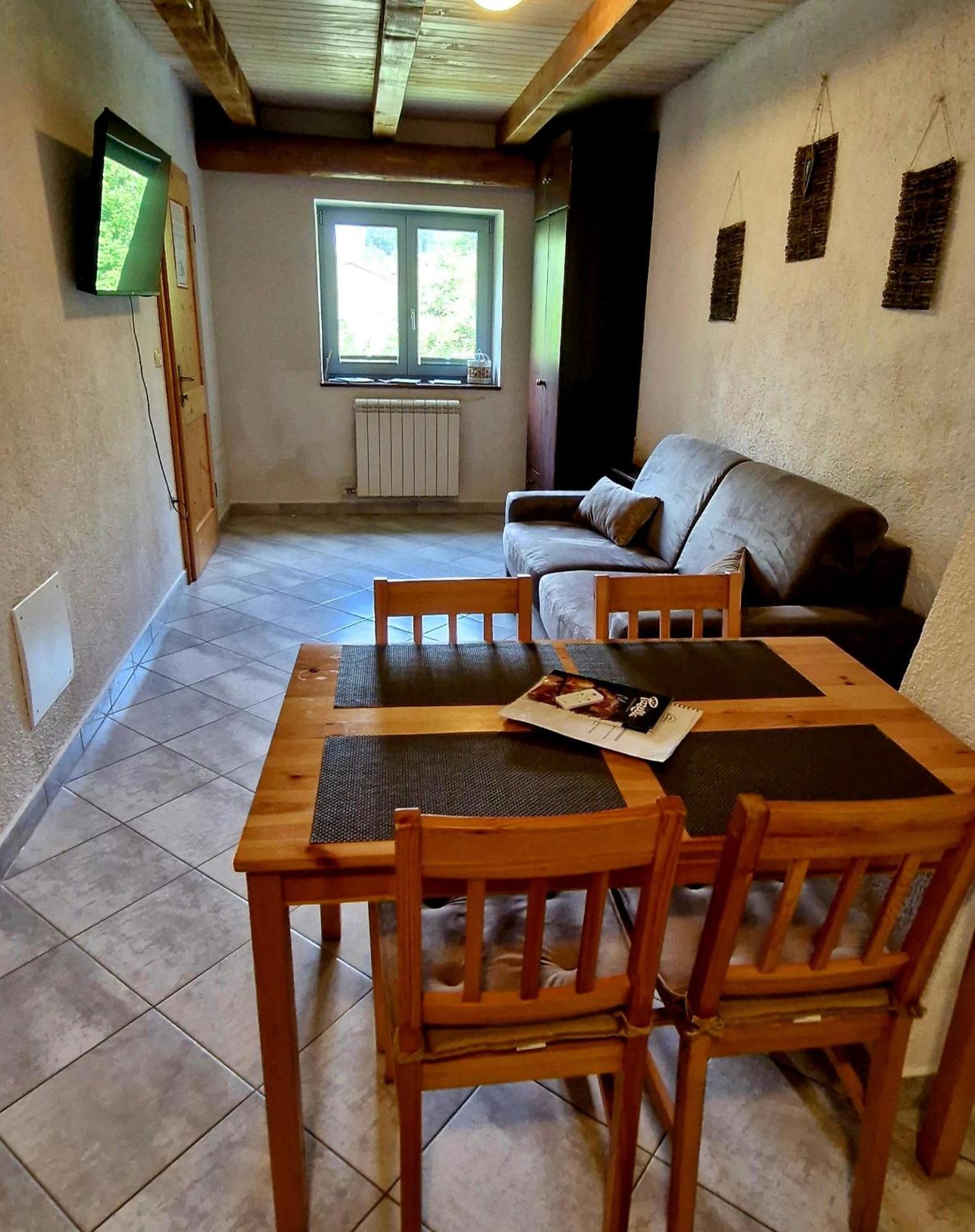 Guesthouse Idila Pod Nanosom Senozece Zewnętrze zdjęcie